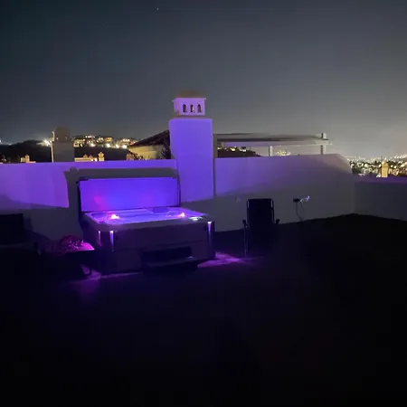 Luxury Seaview 公寓 埃斯特波纳